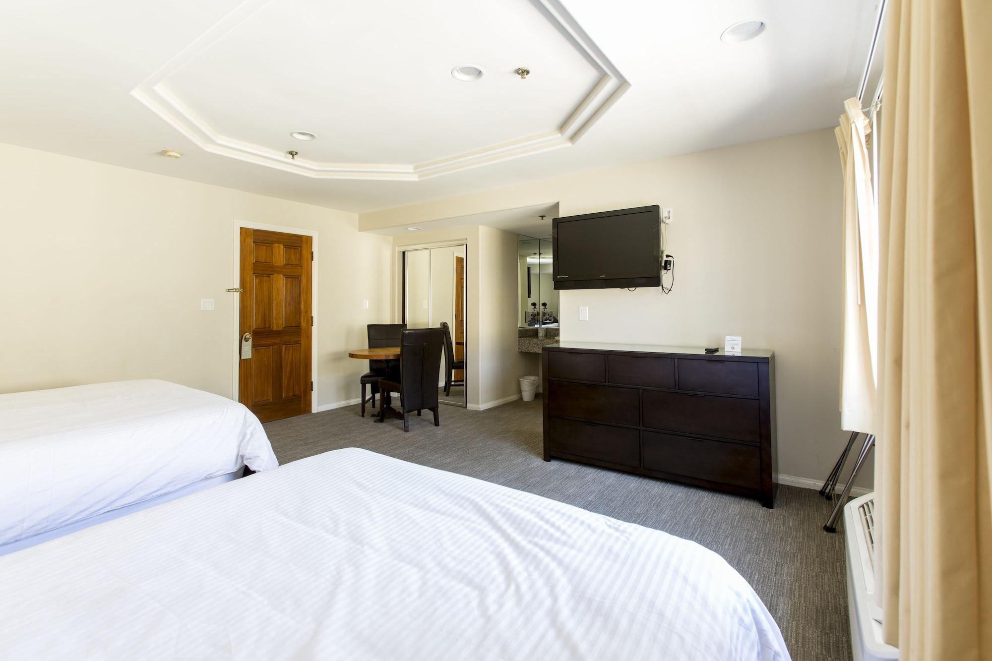 Wilshire Crest 3*