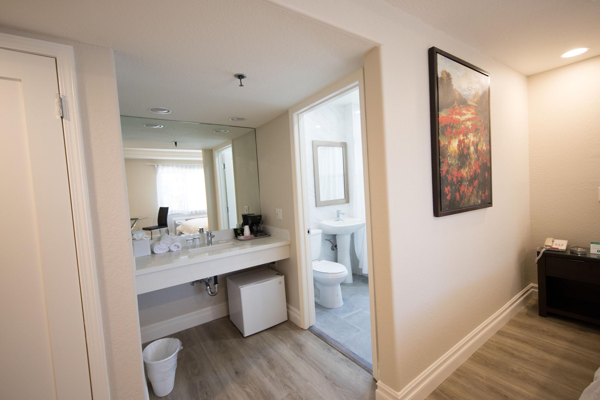 Hotel Wilshire Crest 3*