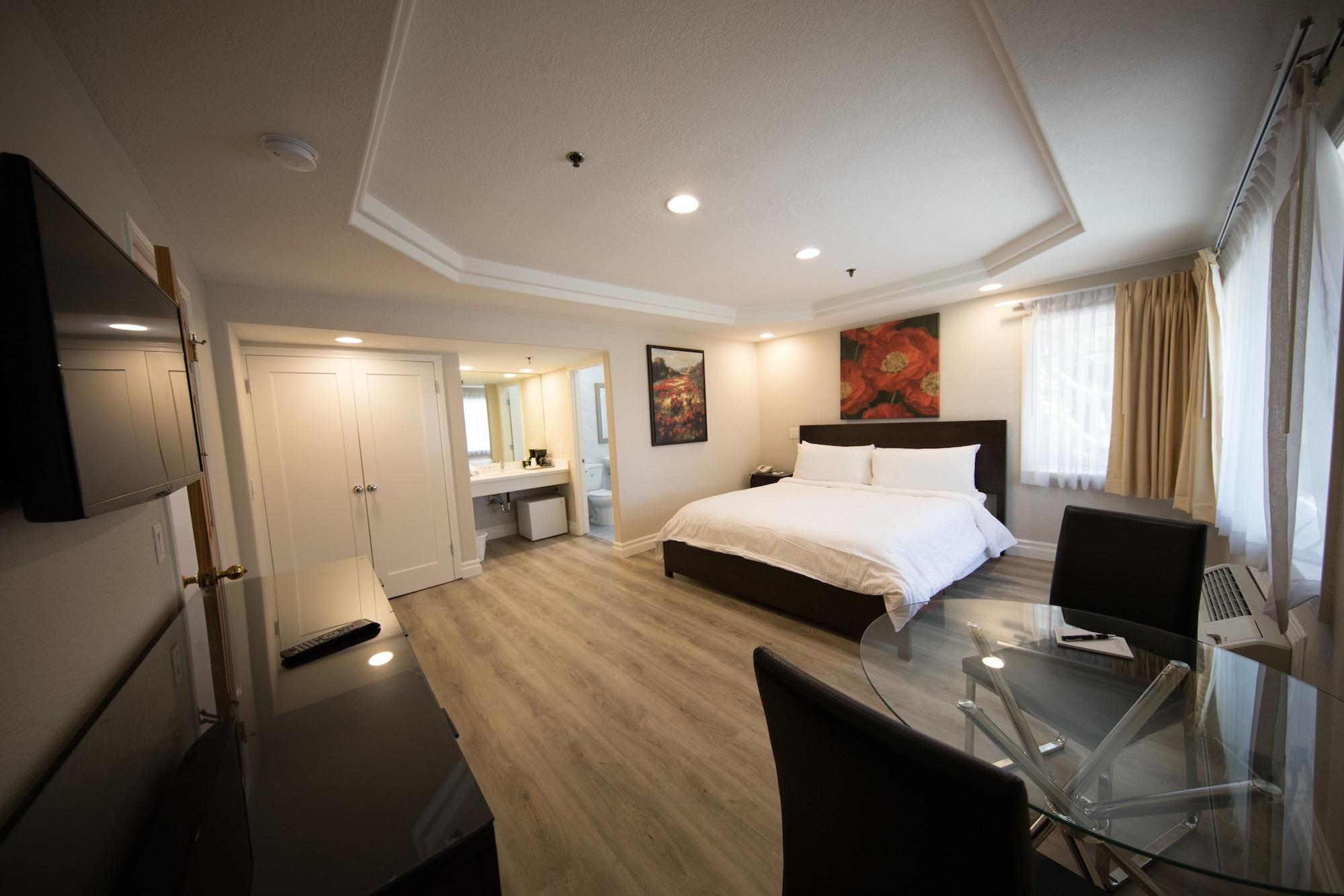 Wilshire Crest 3*
