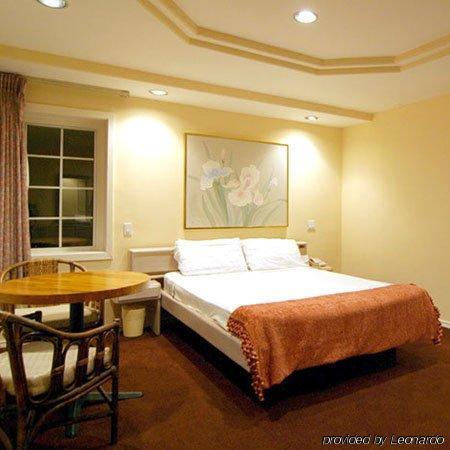 Wilshire Crest 3* Los Angeles