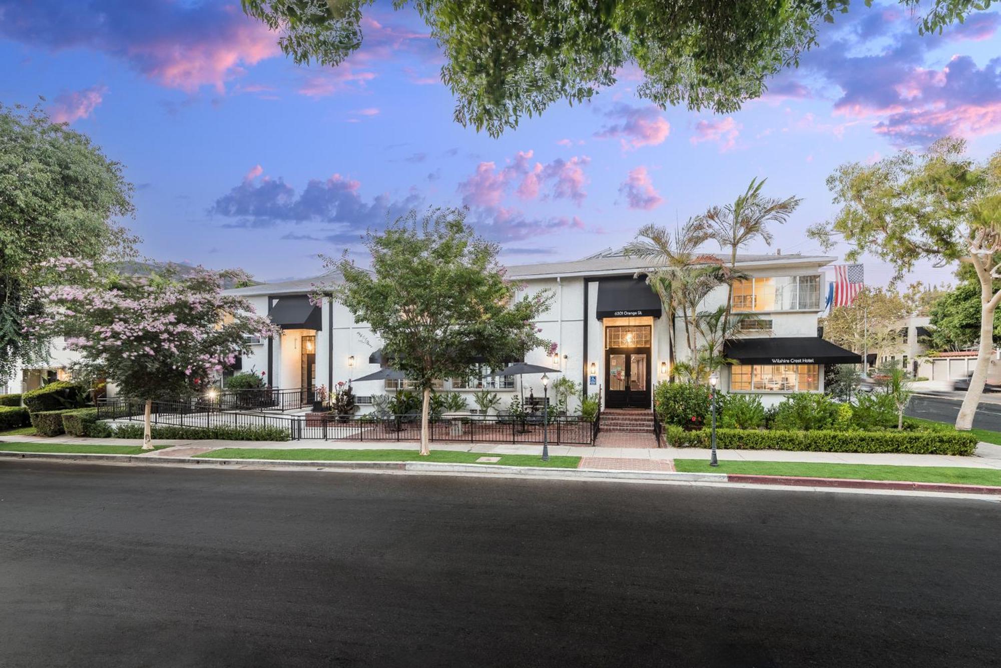 Hotel Wilshire Crest