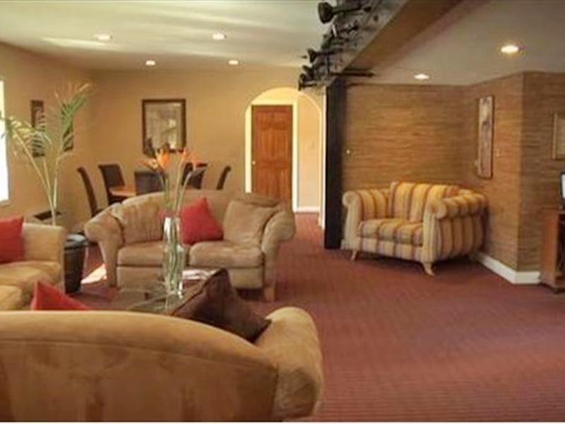 Hotel Wilshire Crest 3*