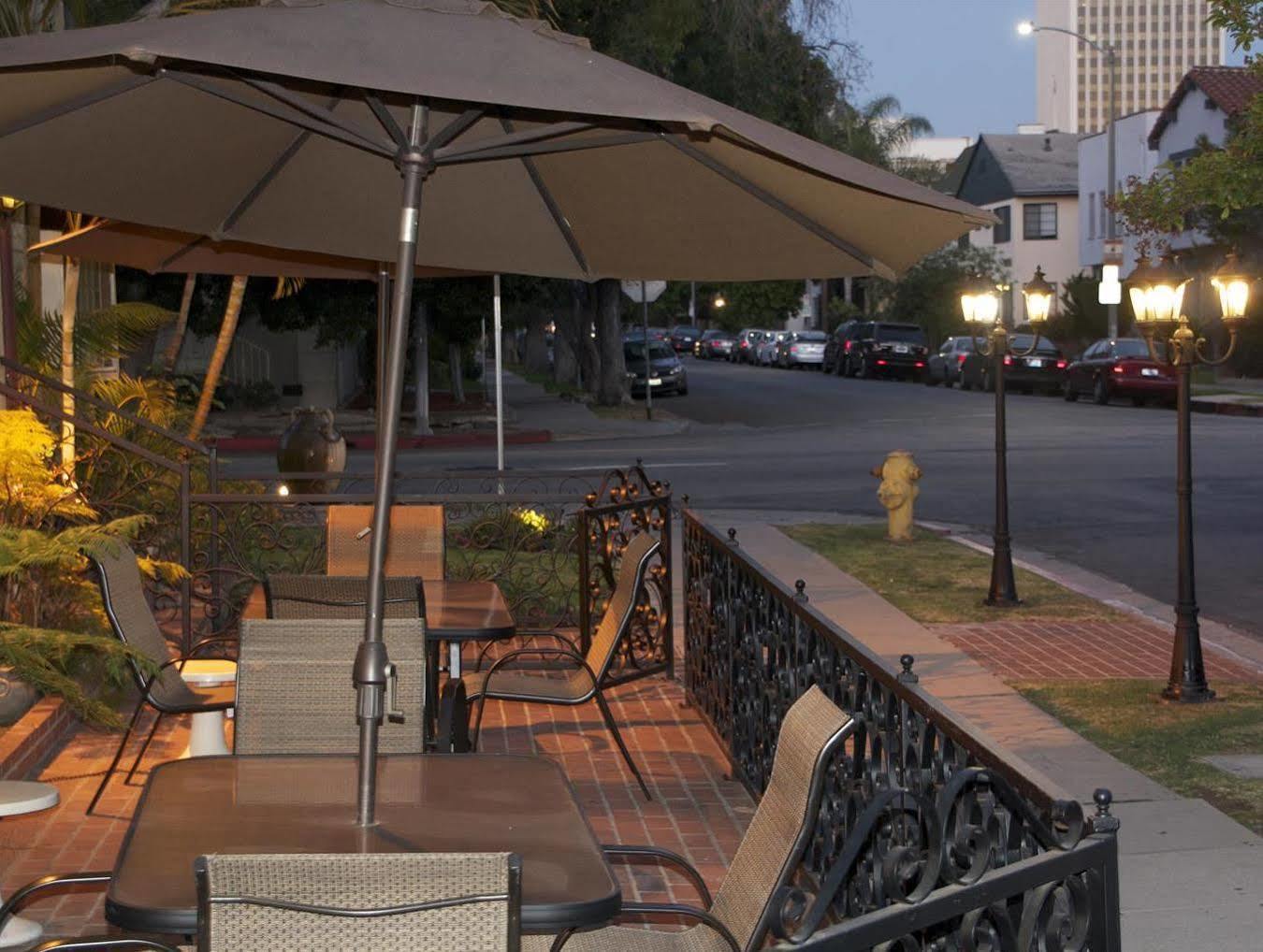 Wilshire Crest